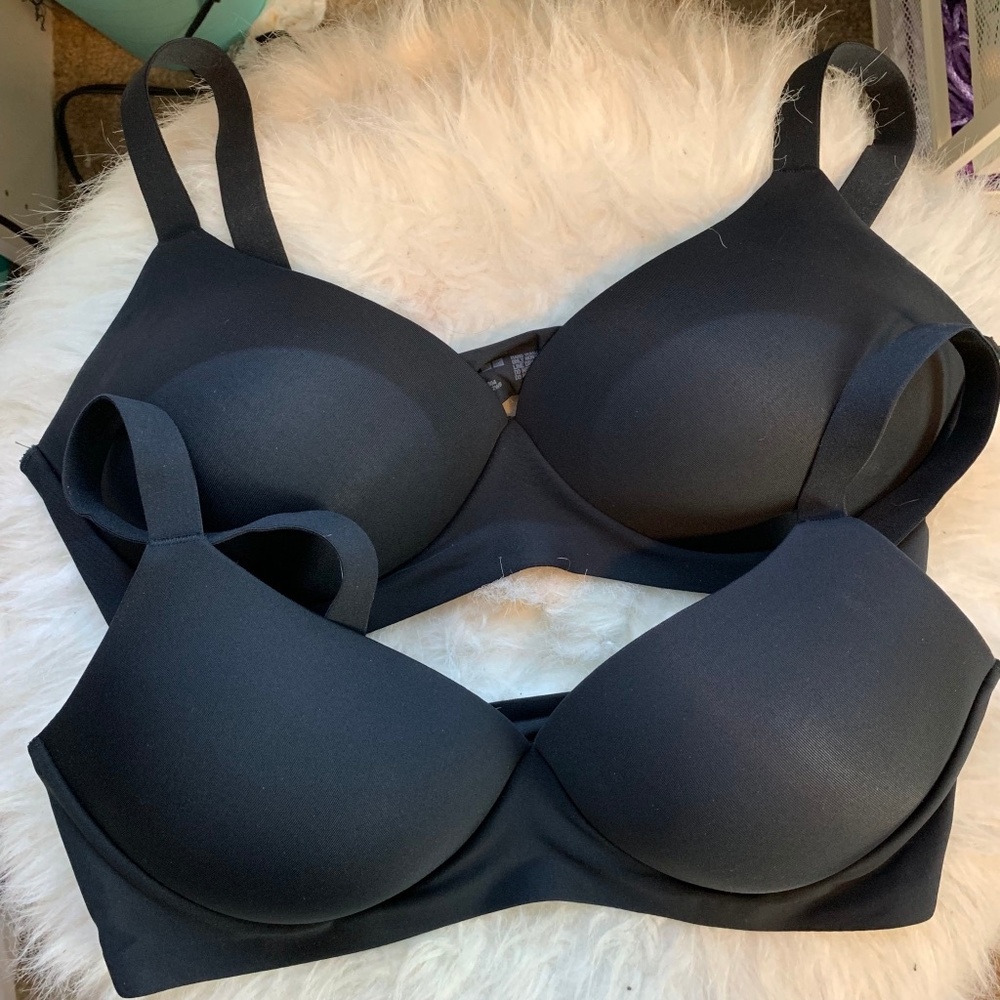 NWOT Lot of 2 Uniqlo beauty soft wireless bras